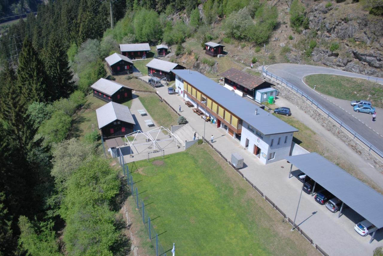 Touring Club Svizzero - Sezione Ticino Hostel Quinto Bagian luar foto