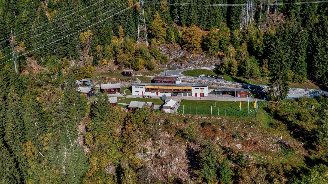 Touring Club Svizzero - Sezione Ticino Hostel Quinto Bagian luar foto